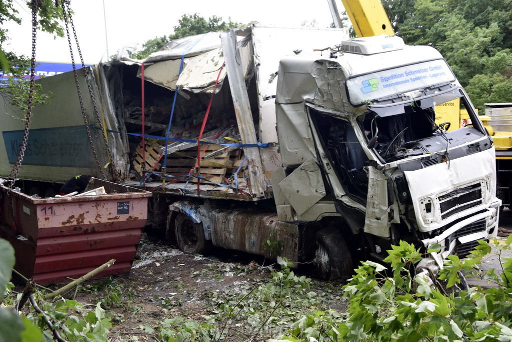 Schwerer VU A 3 Rich Oberhausen Hoehe AK Leverkusen P830.JPG - Miklos Laubert